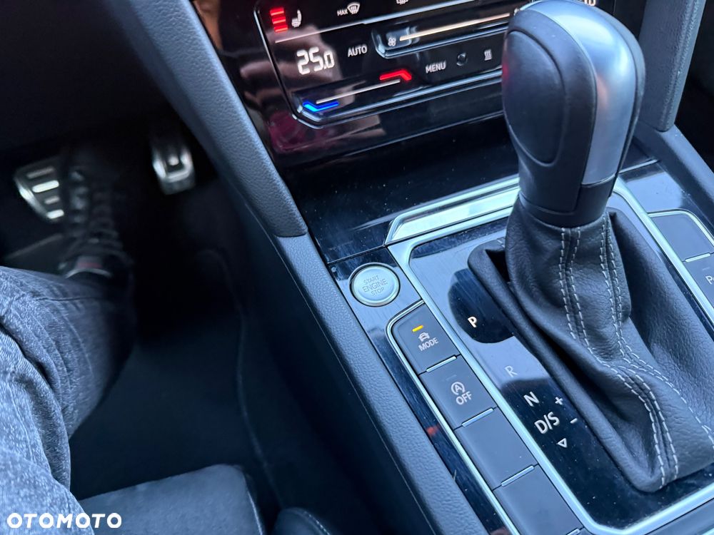 Volkswagen Arteon 2.0 TDI SCR 4Motion DSG R-Line - 36