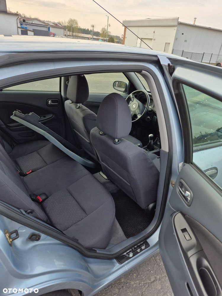 Nissan Almera 1.5 acenta PLUS - 13