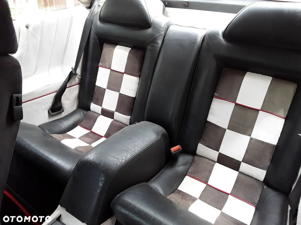 Volkswagen Corrado 2.9 VR6 - 12