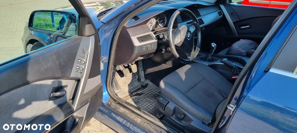 BMW Seria 5 520i - 5