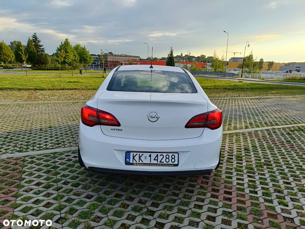 Opel Astra 2017 photo 4