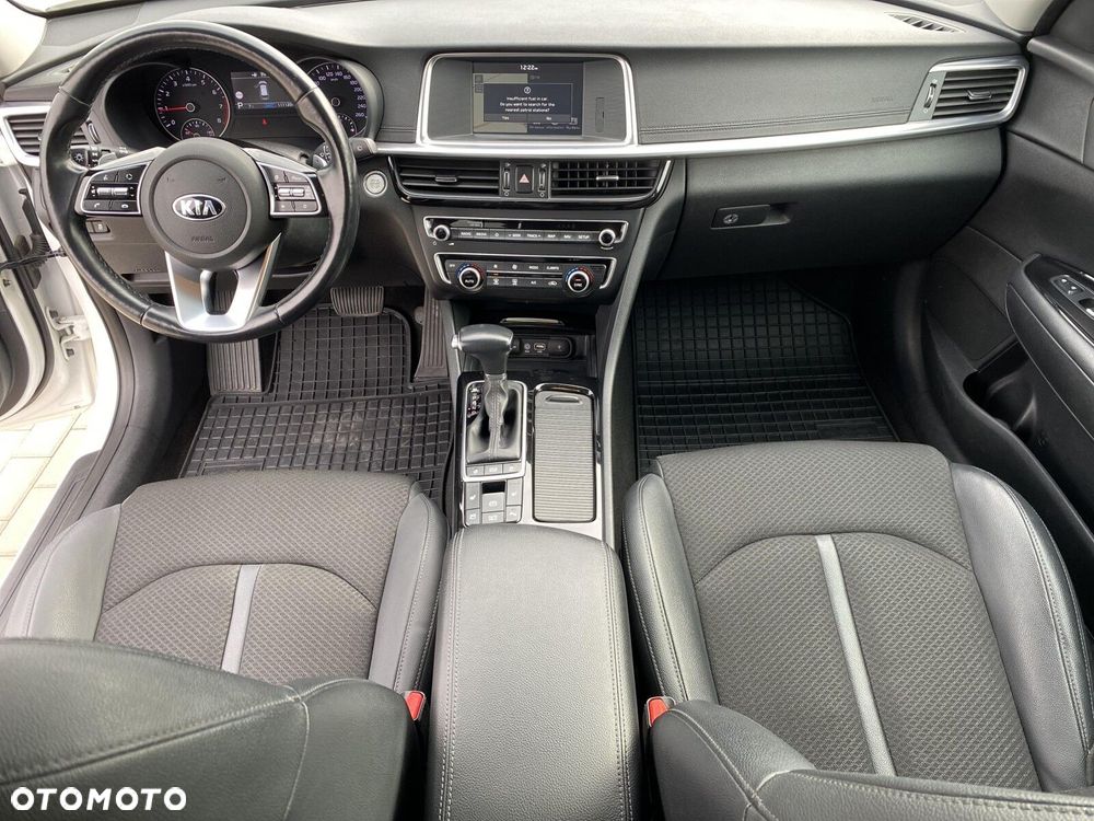 Kia Optima - 14