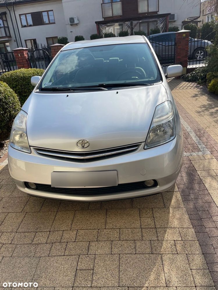 Toyota Prius 1.5 VVT-i Prestige - 1