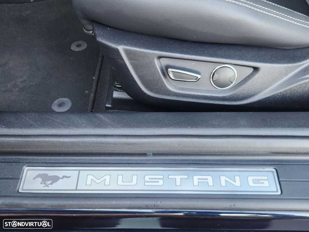 Ford Mustang 2.3i EcoBoost Aut. - 54