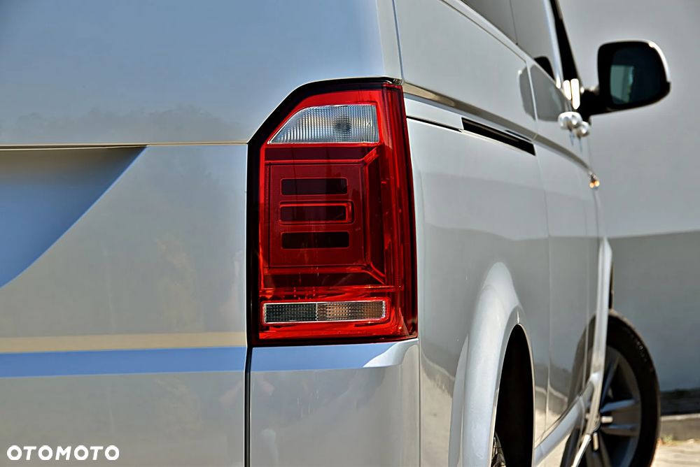 Volkswagen Caravelle 2.0 TDI L2 Comfortline DSG - 8