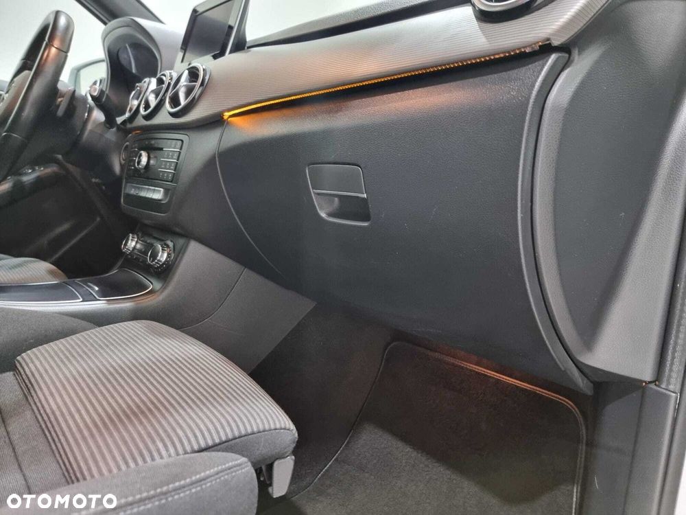 Mercedes-Benz Klasa B - 25