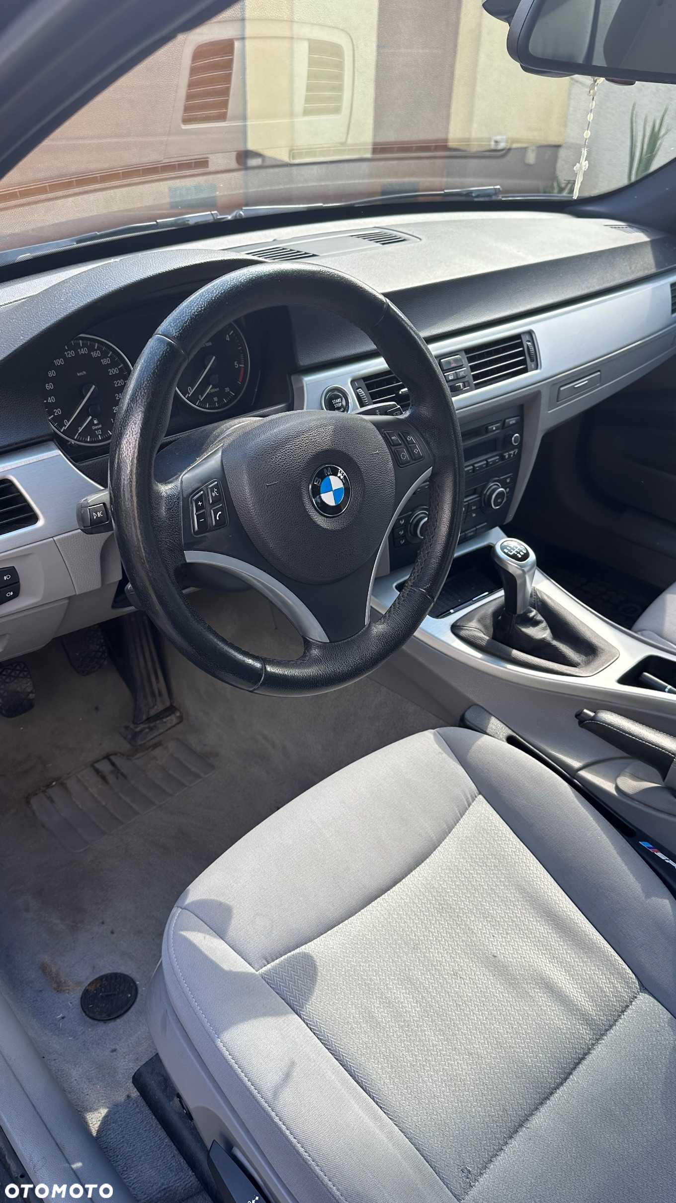 BMW Seria 3 318d - 16