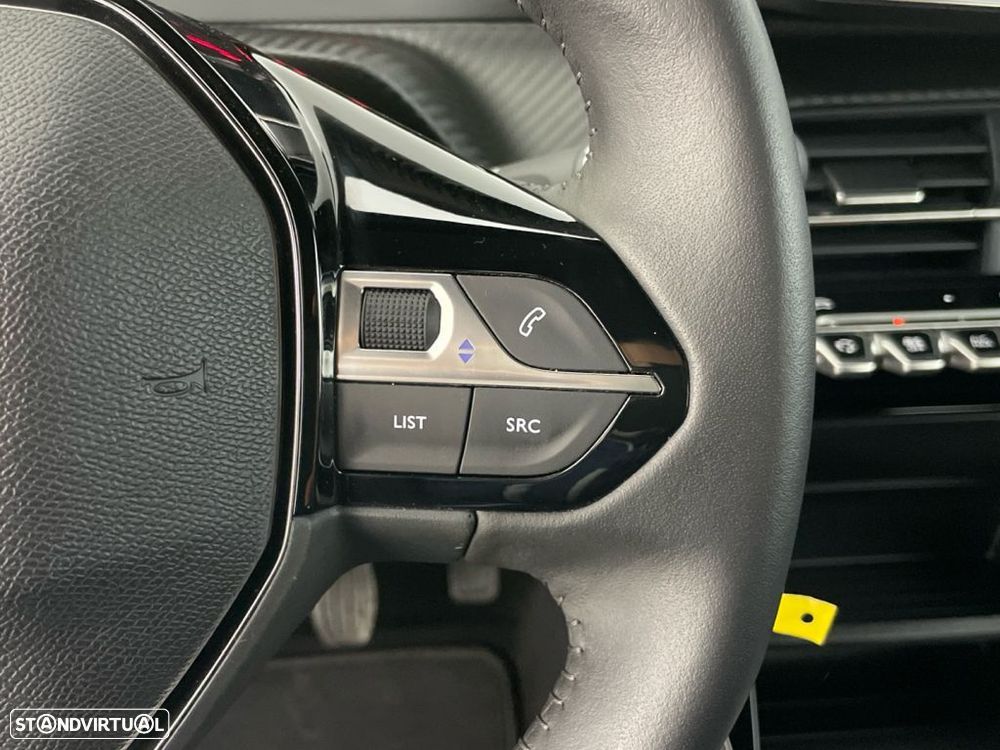 Peugeot 2008 1.2 PureTech Allure - 16