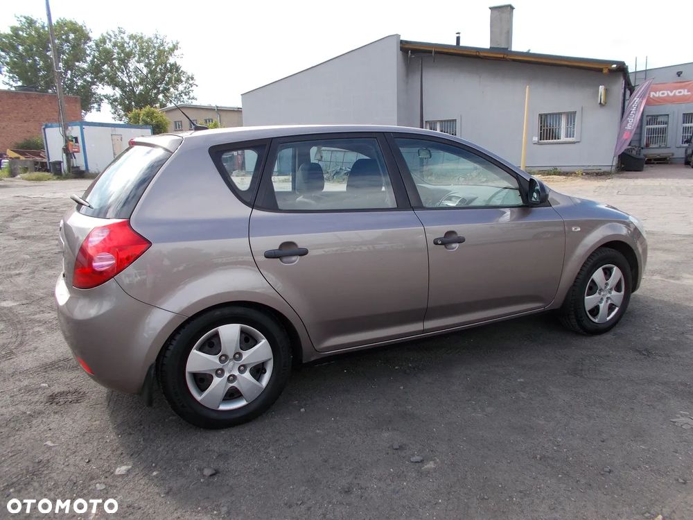 Kia Ceed 1.4 Comfort - 3