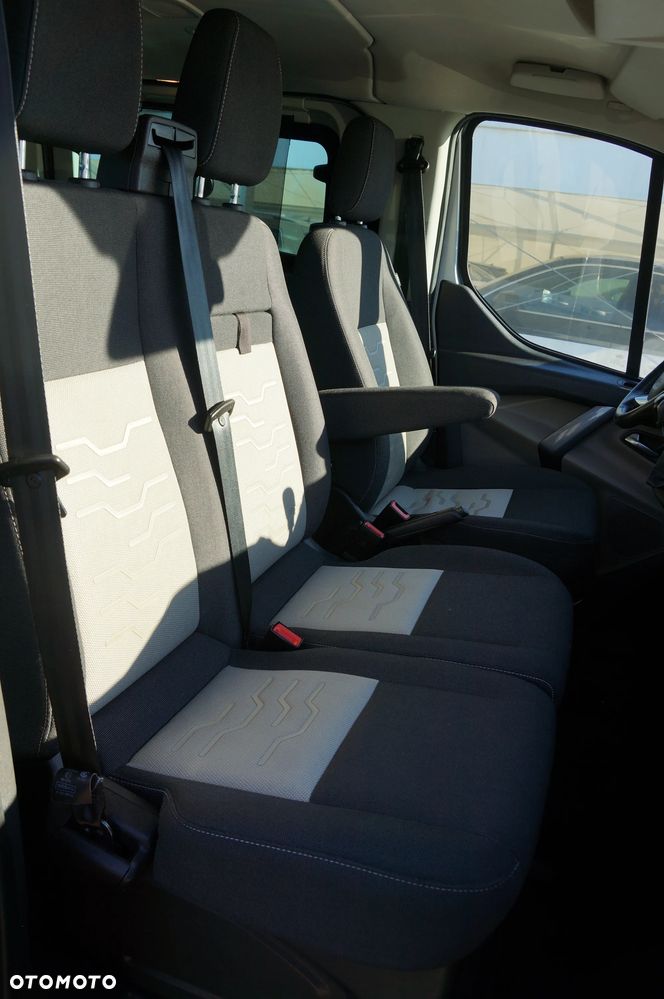 Ford Tourneo Custom 2.0 EcoBlue L2 Trend - 26