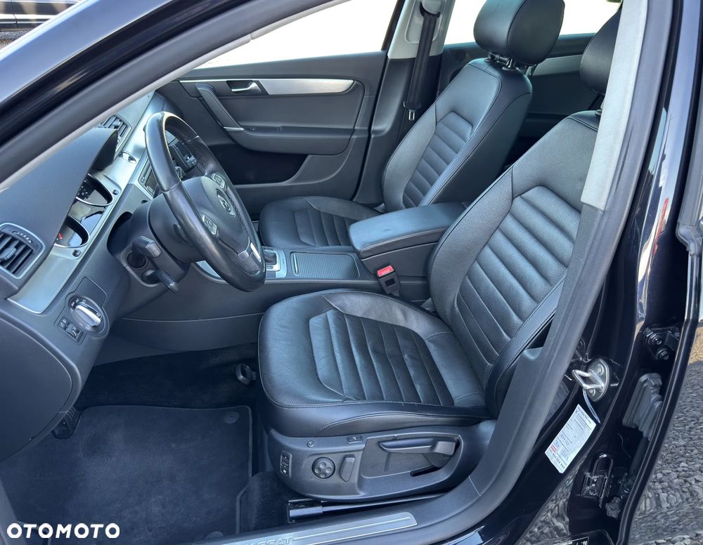 Volkswagen Passat 3.6 V6 4Motion DSG Highline - 18