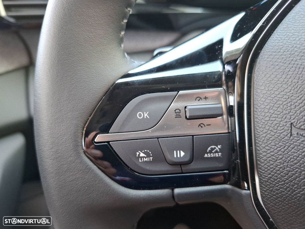 Peugeot 308 SW 1.2 Hybrid Allure e-DCS6 — fotografia 20