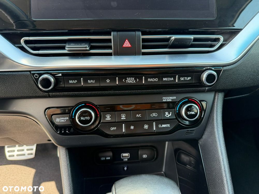 Kia Niro 1.6 GDI Plug-in Hybrid XL - 23