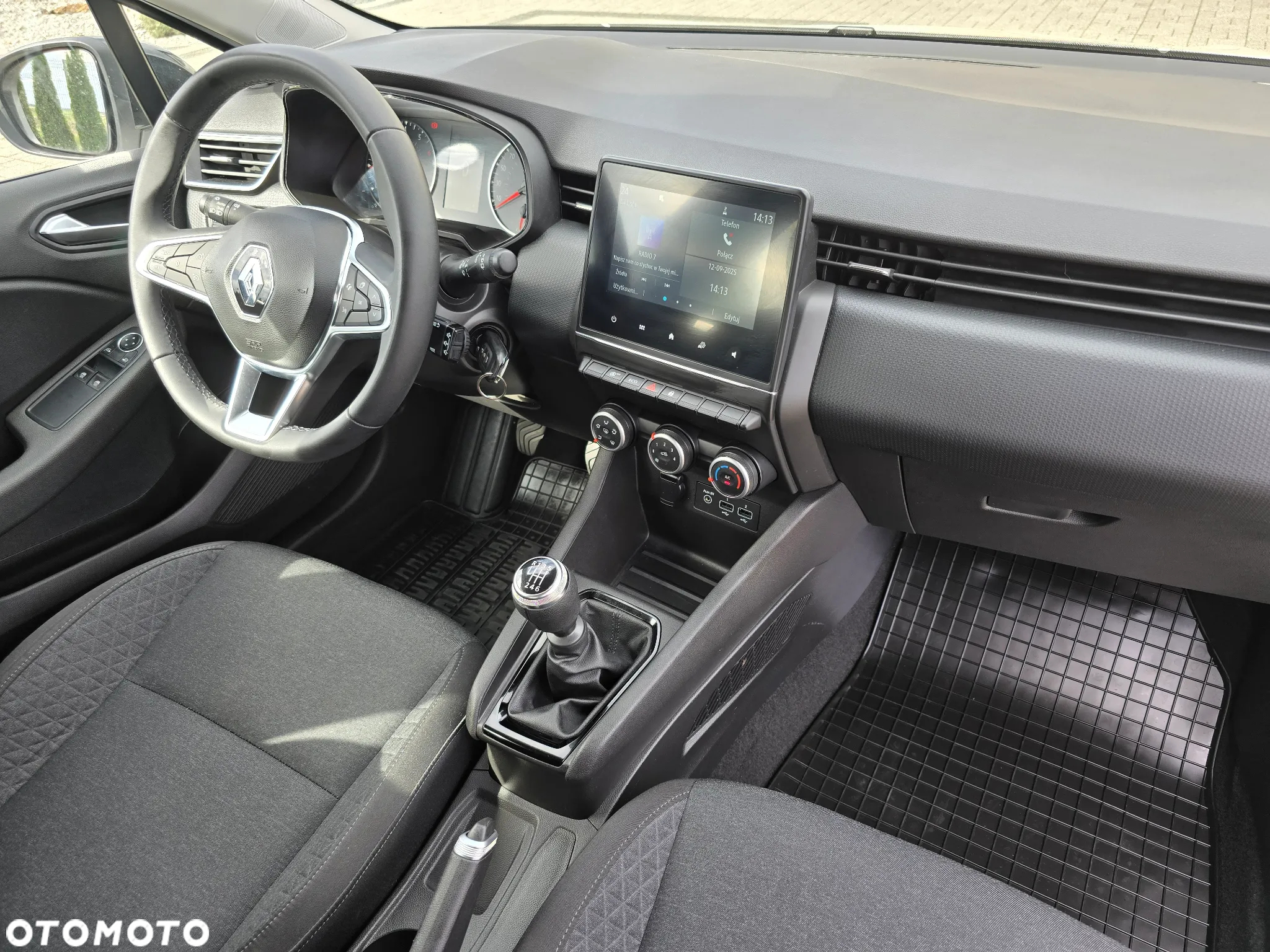 Renault Clio 1.0 TCe Equilibre - 23
