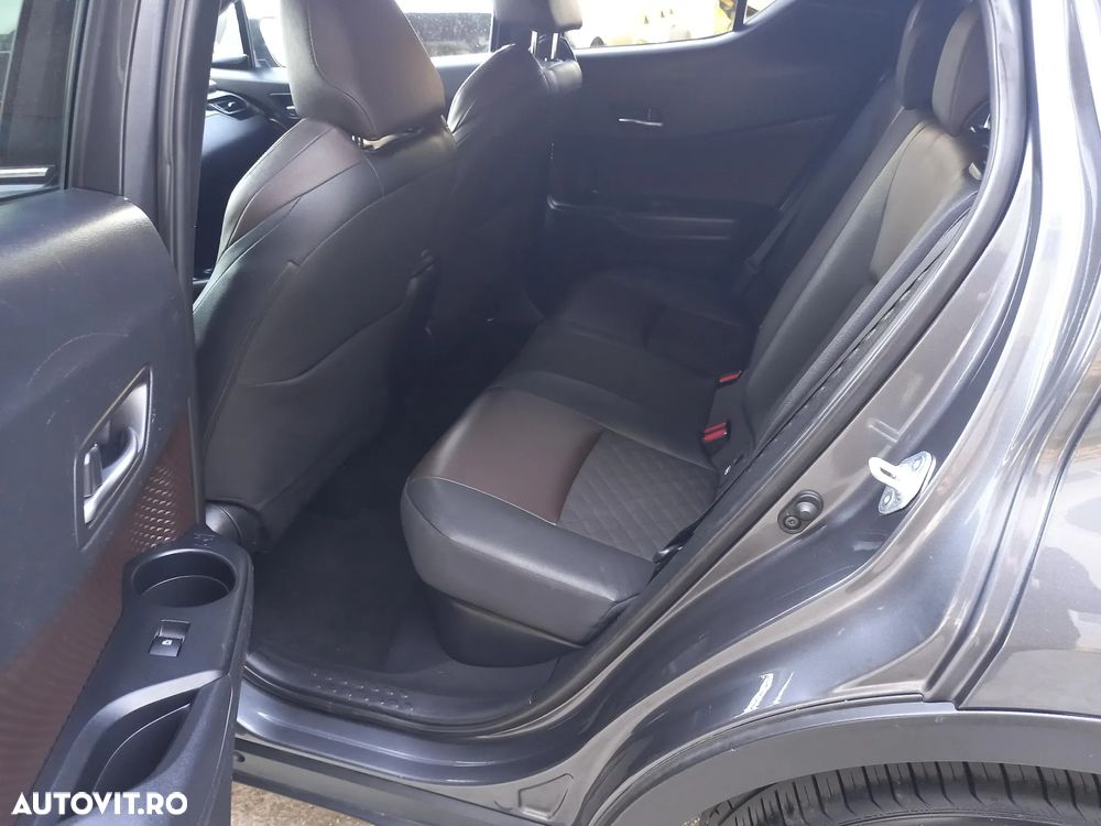 Toyota C-HR - 14