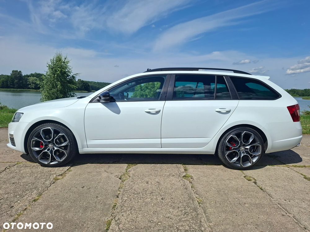 Skoda Octavia 2.0 TDI DSG RS - 3