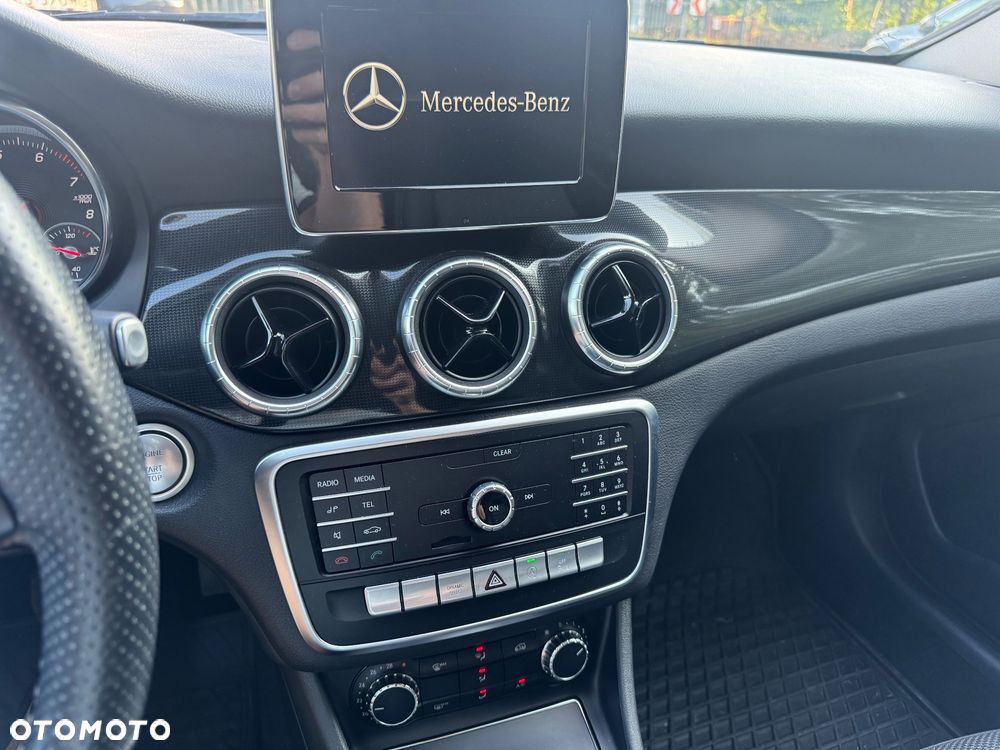 Mercedes-Benz CLA 180 7G-DCT - 8