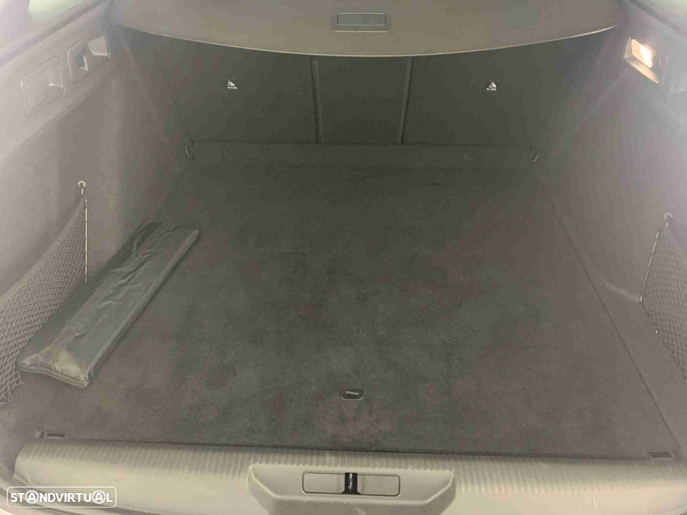 Peugeot 308 SW 1.2 Hybrid Style e-DCS6 - 14