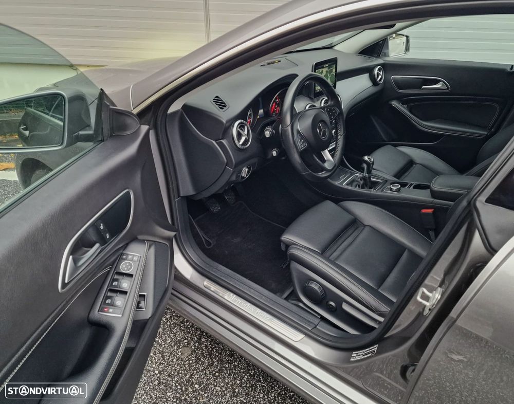 Mercedes-Benz CLA 180 d Urban - 8