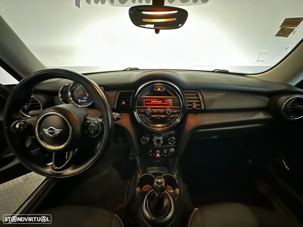 MINI 3 Portas One D - 15