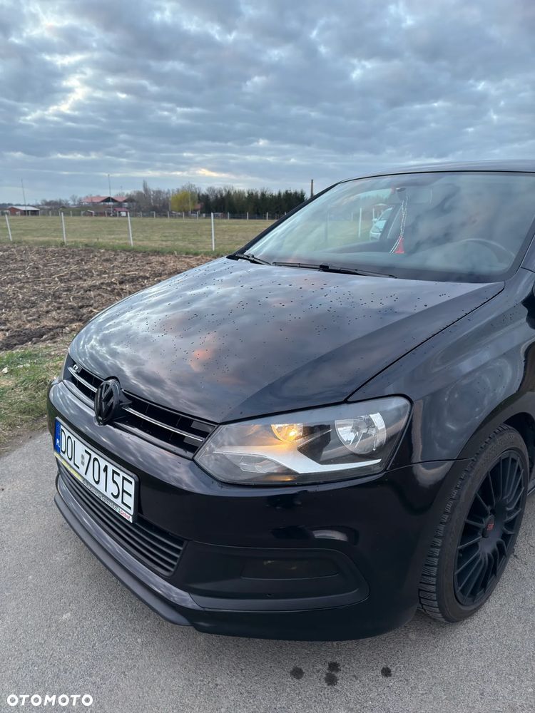 Volkswagen Polo - 2