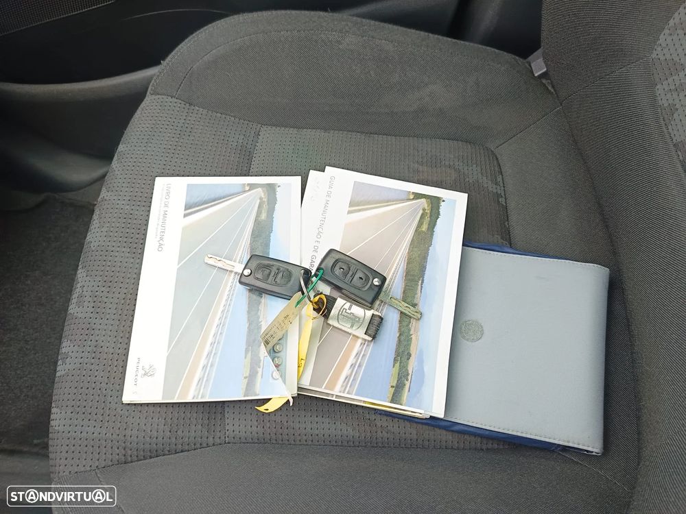 Peugeot 3008 1.6 HDi Premium JLL17 - 42