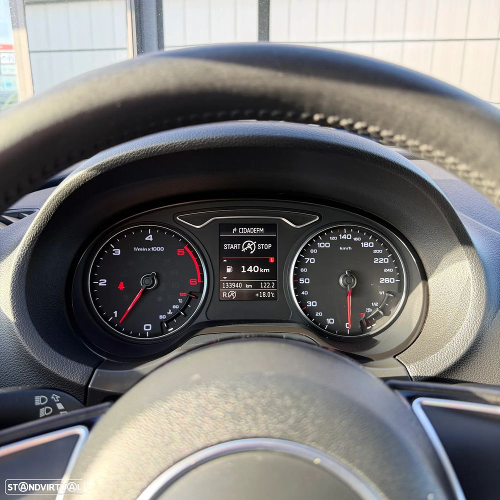 Audi A3 Sportback 1.6 TDI (clean diesel) S tronic Attraction - 24