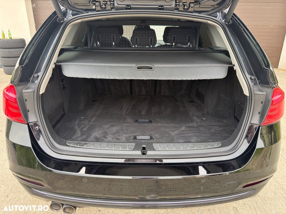 BMW Seria 3 320d Aut. Sport Line - 38