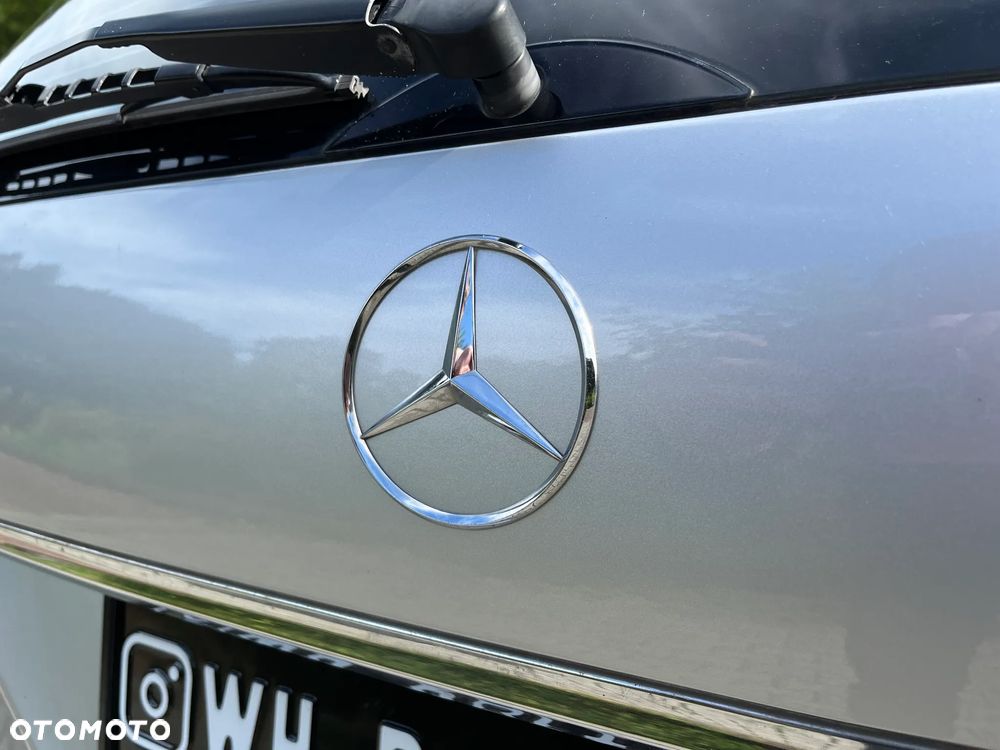 Mercedes-Benz Klasa E 320 T Avantgarde - 30