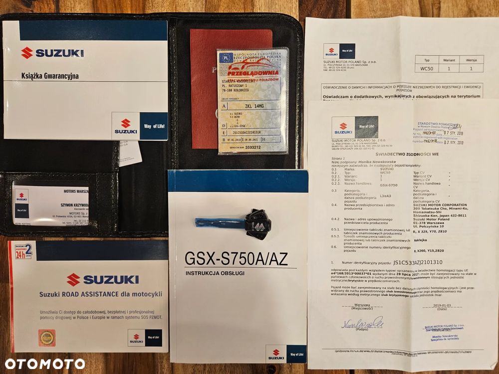 Suzuki GSX - 21