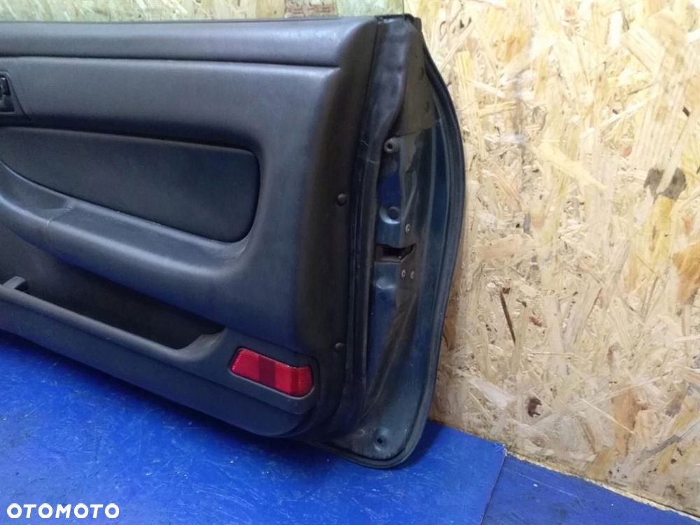 DRZWI PRAWE KOMPLETNE TOYOTA CELICA V - 4