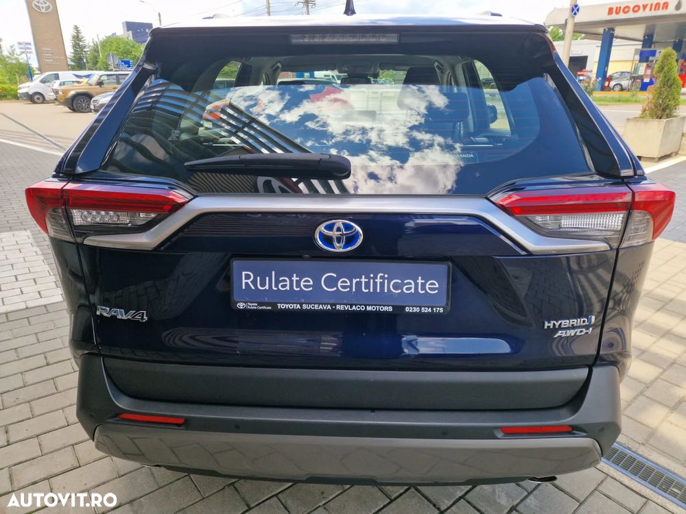 Toyota RAV4 - 8