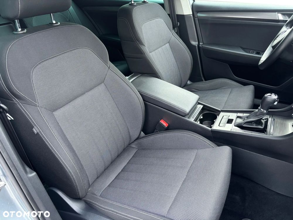 Skoda Superb 2.0 TDI SCR Style DSG - 20