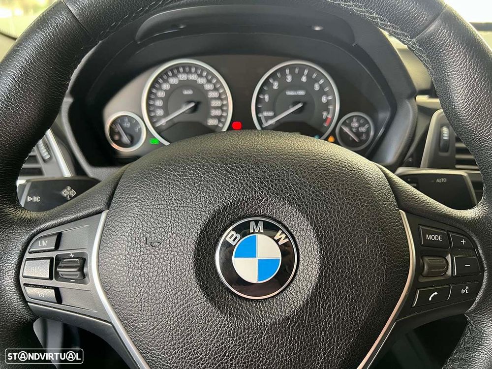 BMW 330 e iPerformance - 21