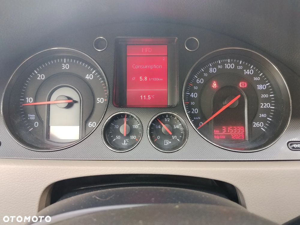 Volkswagen Passat 1.9 TDI Trendline - 11