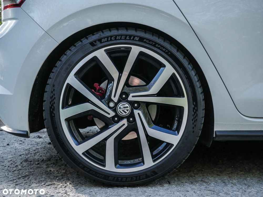 Volkswagen Polo 2.0 TSI OPF DSG GTI - 22