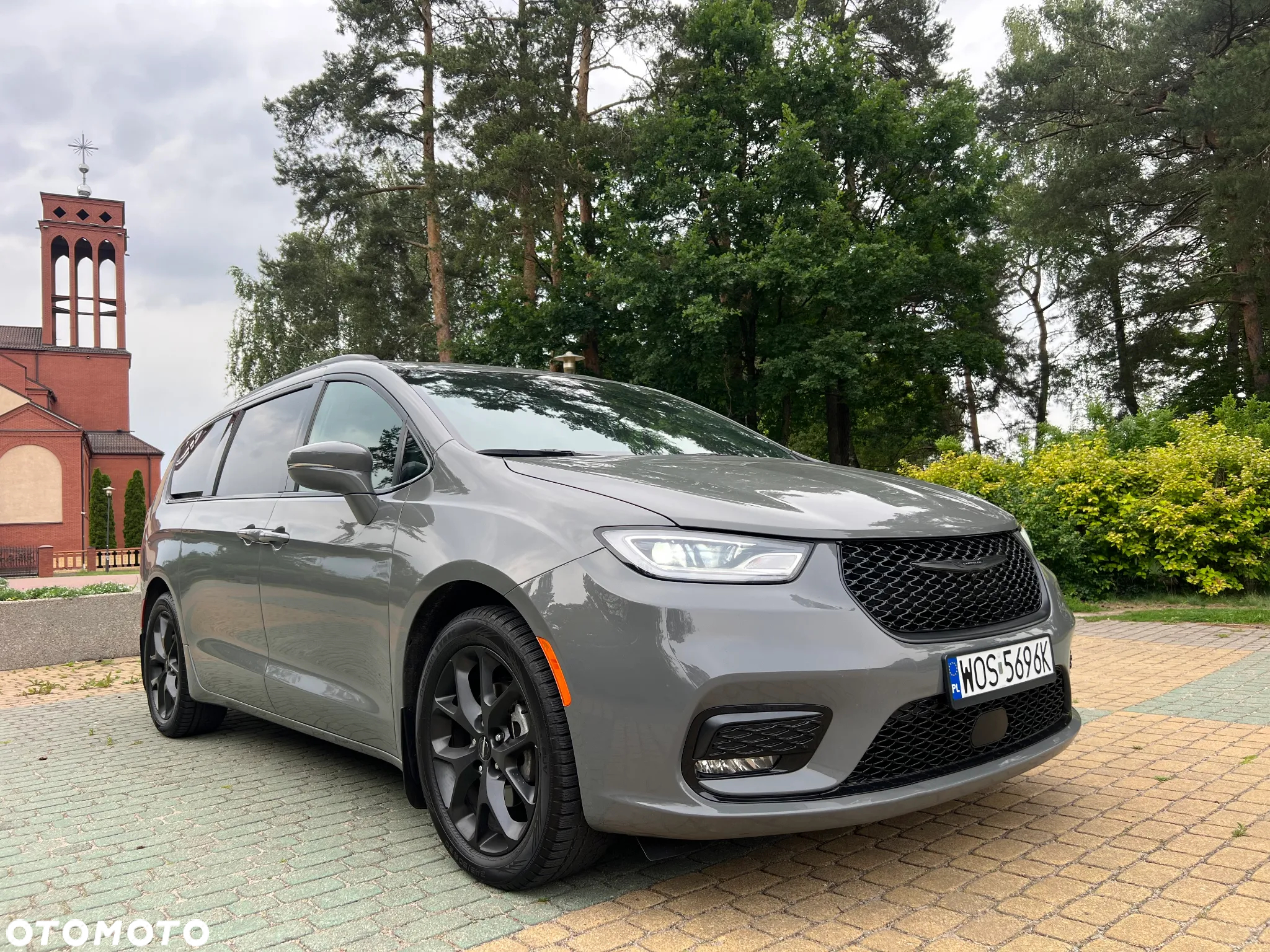 Chrysler Pacifica - 5