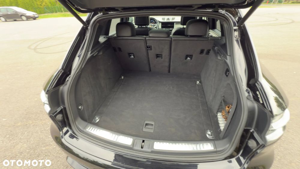Porsche Macan Turbo - 31