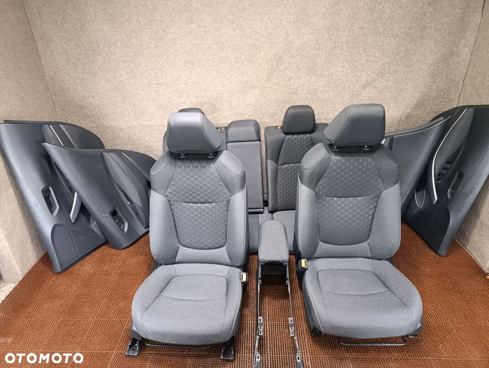 TOYOTA COROLLA E21 od 2019r Fotele Kanapy Boczki - 1