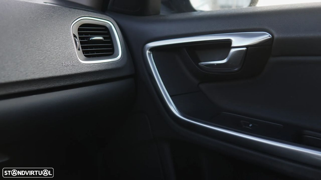 Volvo S60 2.0 D3 Momentum Start/Stop - 48