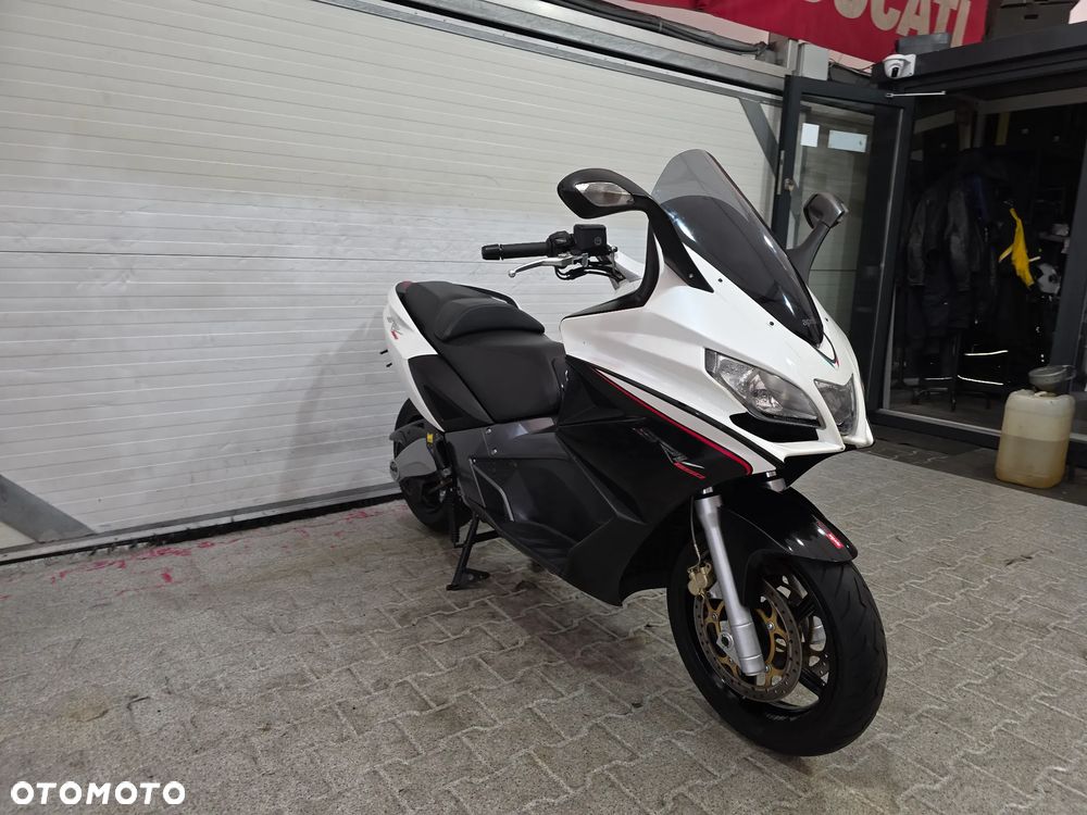 Aprilia SRV 850 - 4