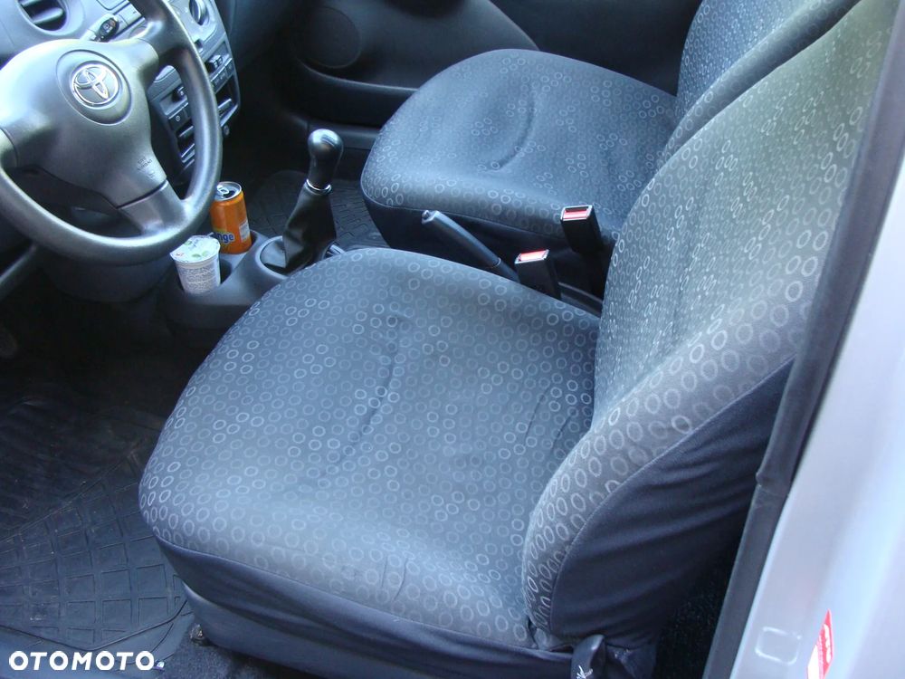 Toyota Yaris 1.0 Sol - 5