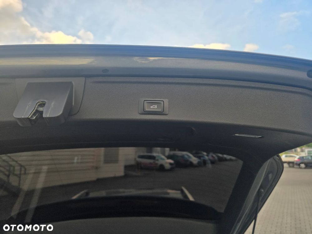Audi A4 Allroad - 12