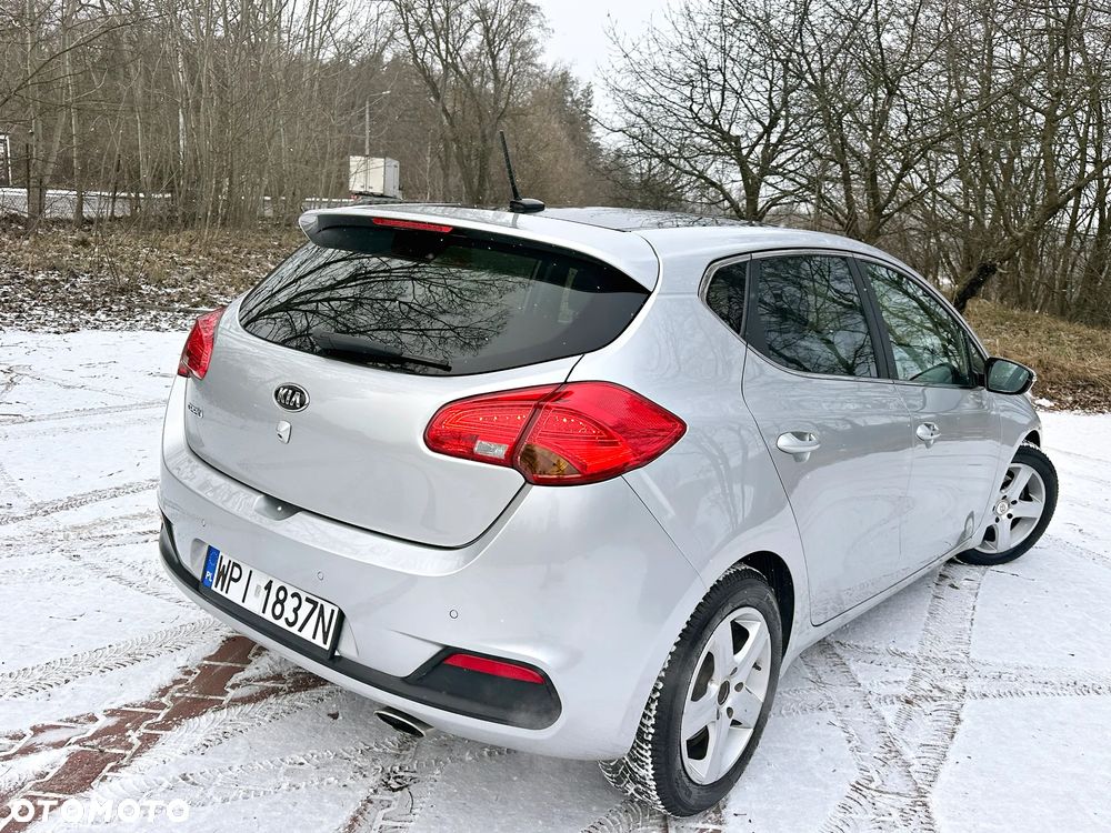 Kia Ceed - 14