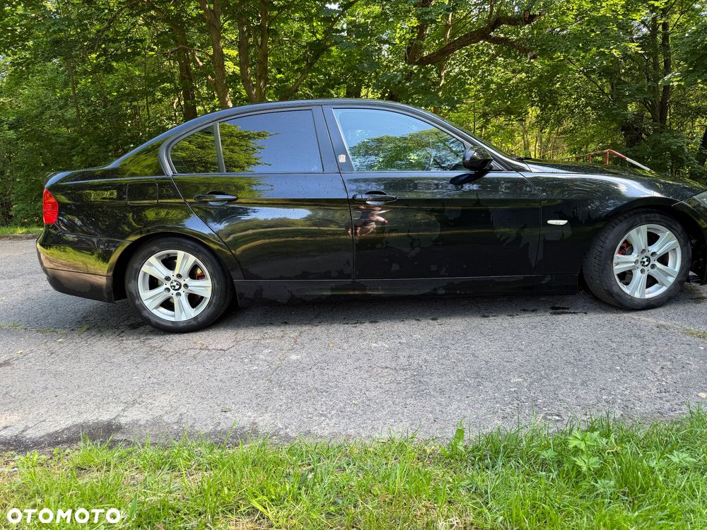 BMW Seria 3 320i - 4