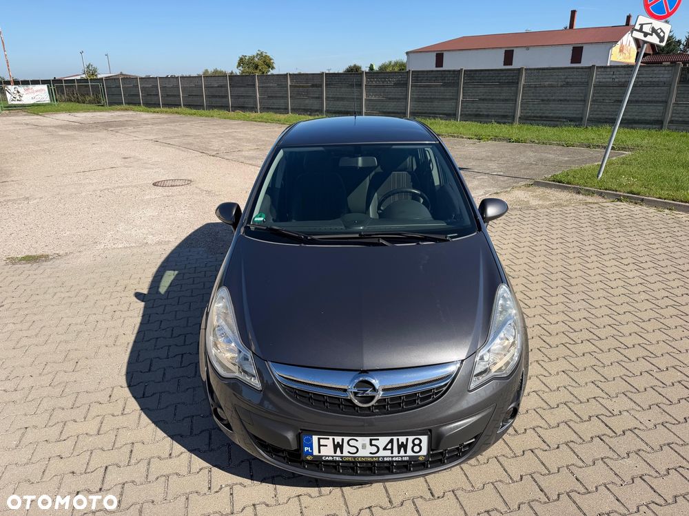 Opel Corsa 1.4 16V 150 Jahre - 10