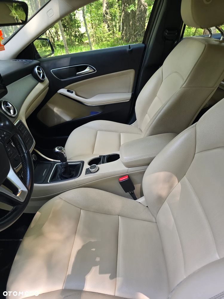 Mercedes-Benz GLA 200 (CDI) d - 21