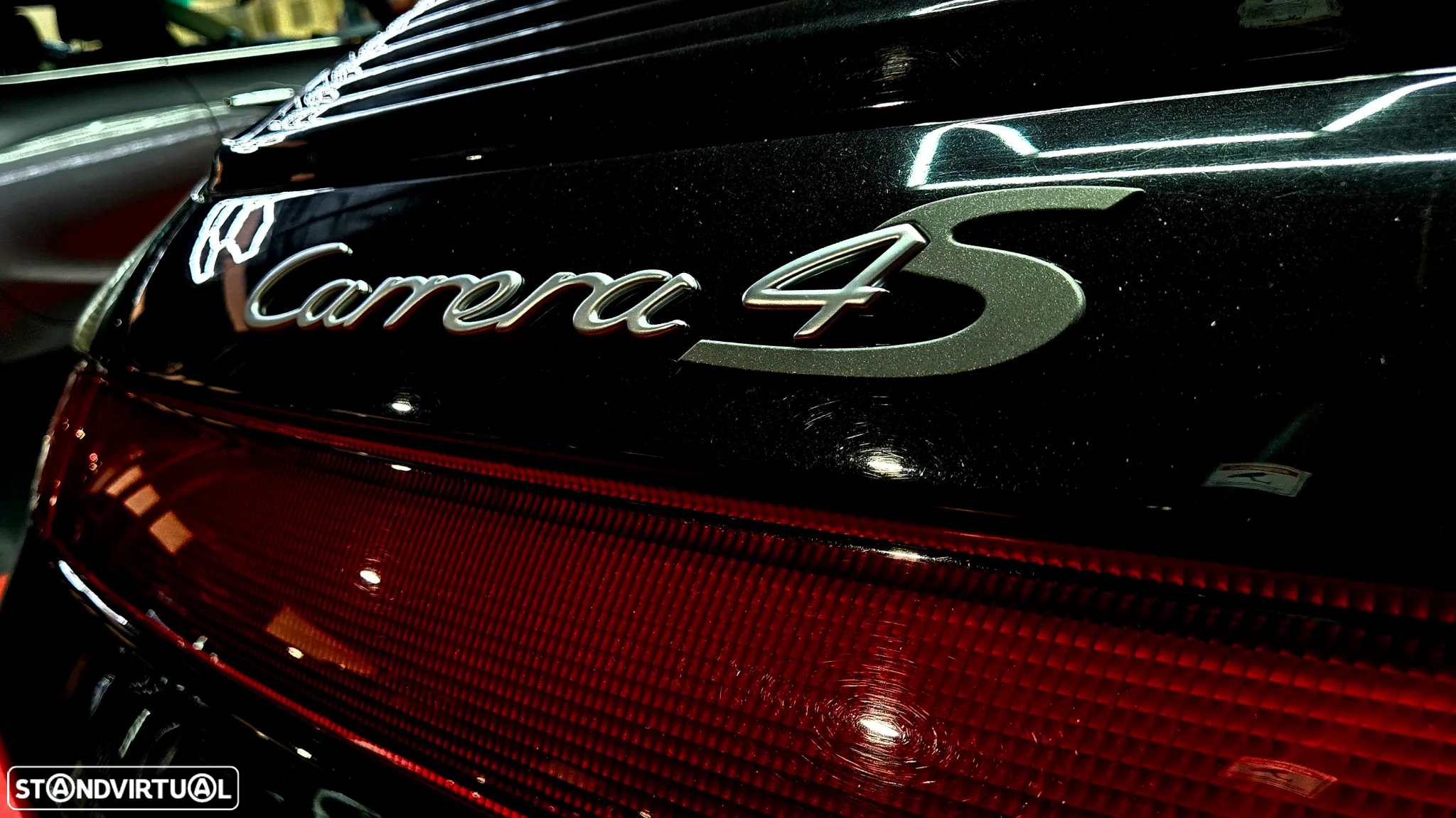 Porsche 911 (996) Carrera 4 S - 12