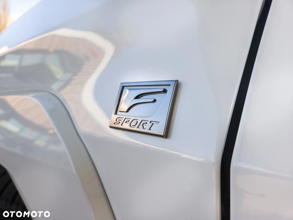 Lexus UX 250h F SPORT - 17