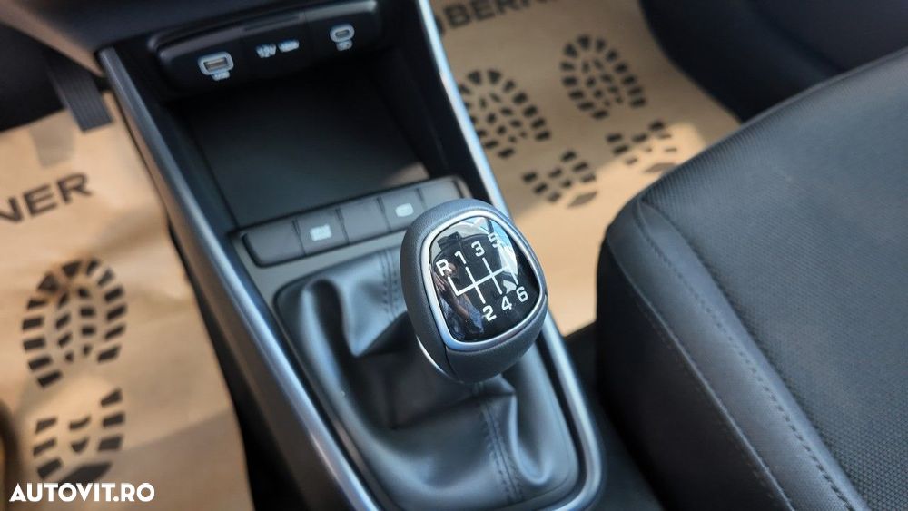 Hyundai i20 - 17
